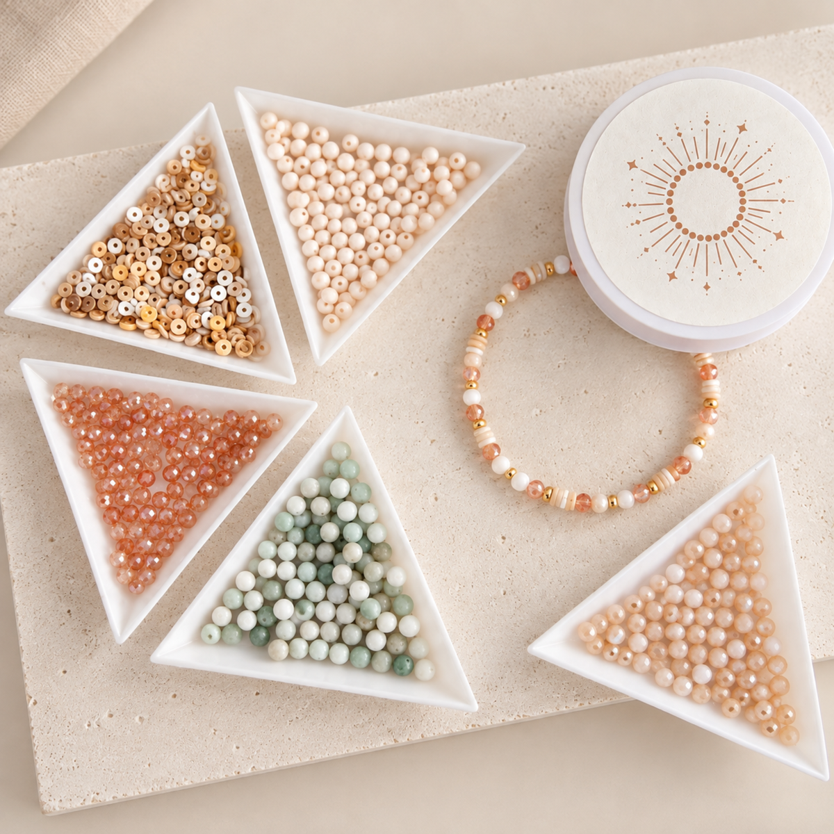 DIY Schmuckset MELLOW mit fünf Perlenschalen, Natursteinperlen, Glasperlen, Miyuki-Perlen und selbstgemachtem Armband