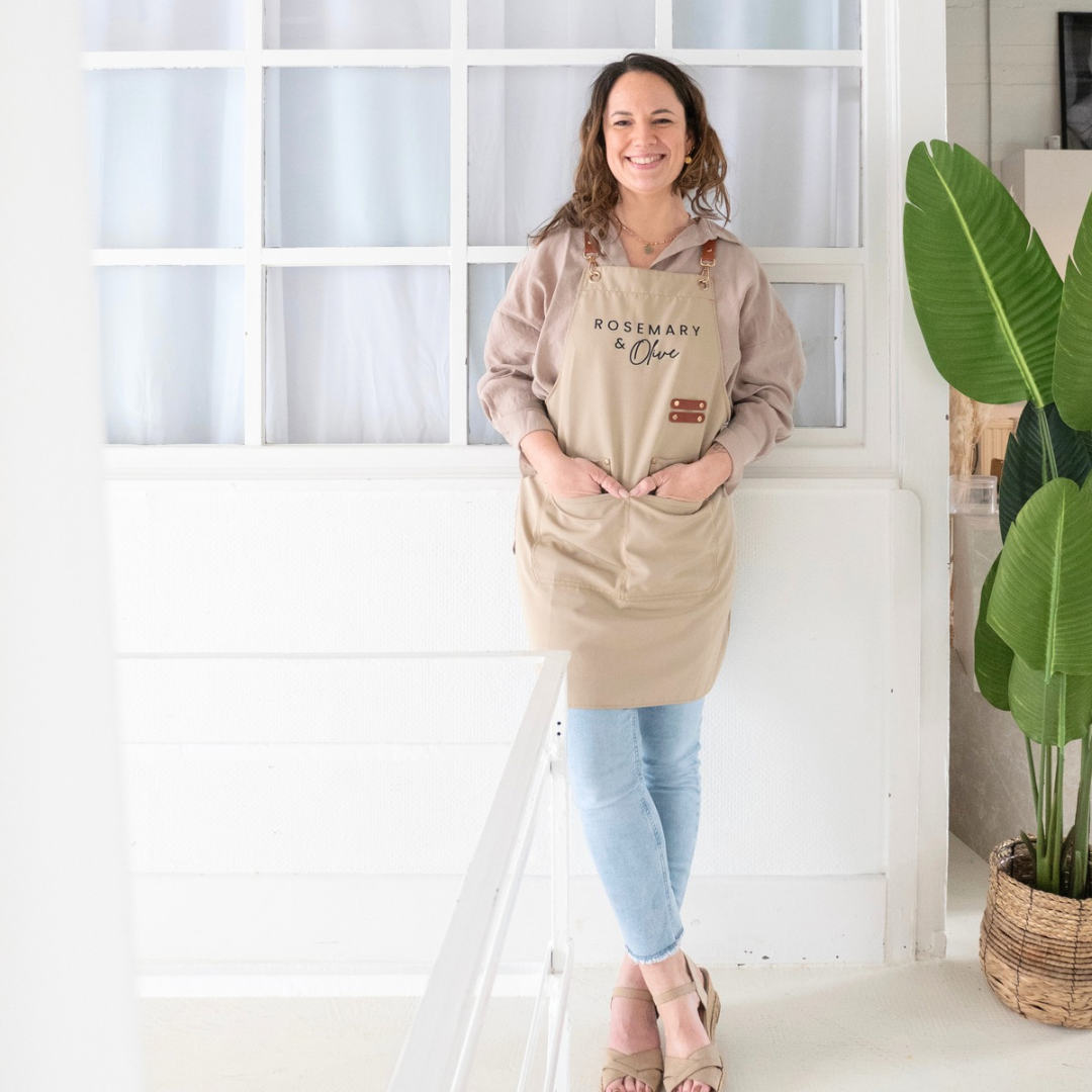 Portraitfoto der Geschäftsführerin Dajana Schneider – Kreative Leitung des Schmuck Workshops