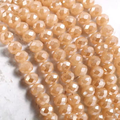 Facett Glasperlen in Champagner 6mm – elegante Schmuckperlen in hellem Beige