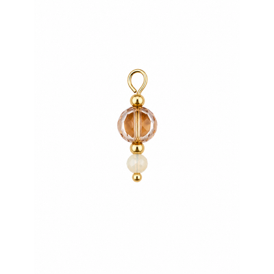 Mix & Match Ohrring Anhänger mit beiger facettierter Glasperle und goldenen Edelstahlelementen auf hellem Hintergrund