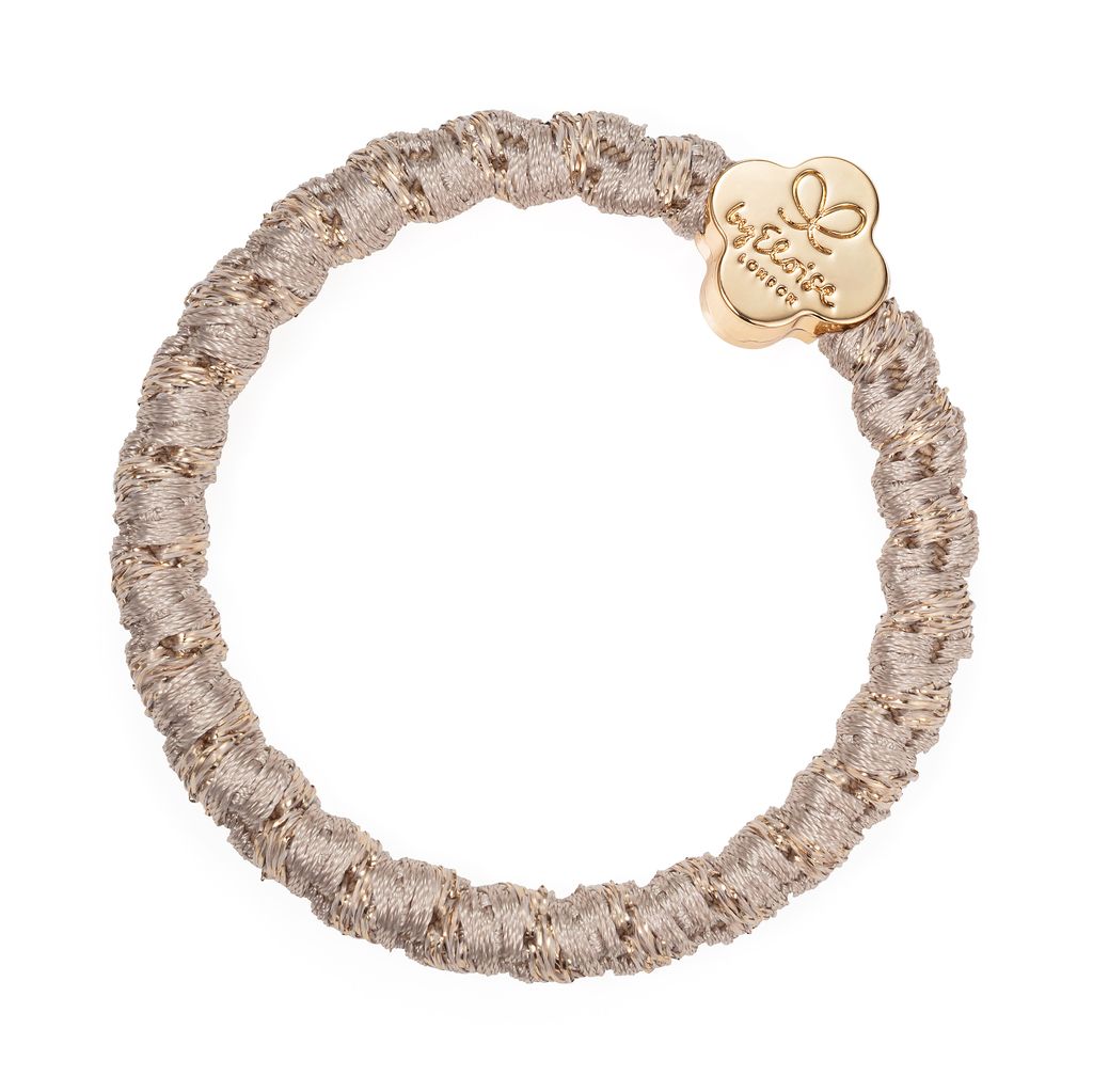 Elegantes Haaraccessoire mit gewebtem Band und goldenem Kleeblatt Charm